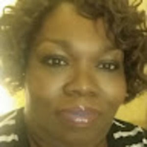 Meet your Posher, Monique